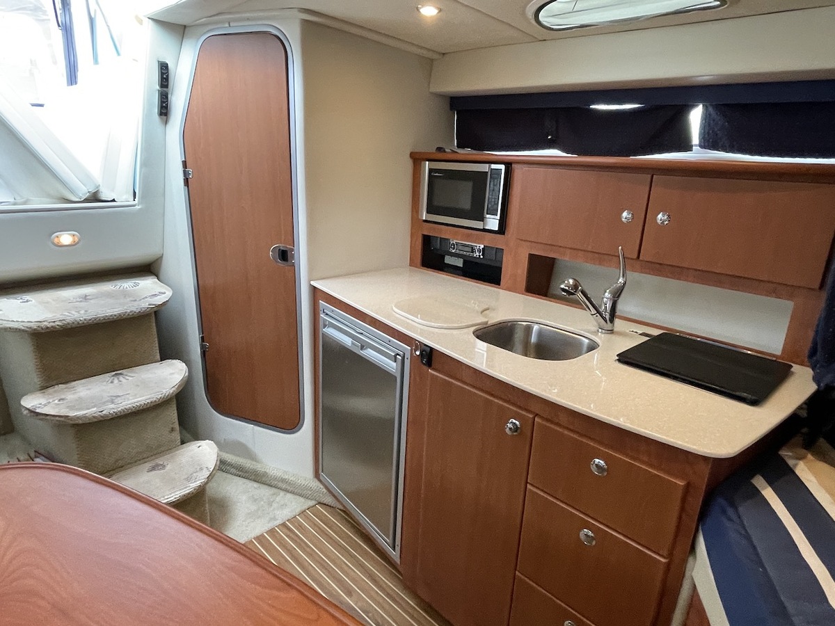 foto: 24 Bayliner  335 Cruiser