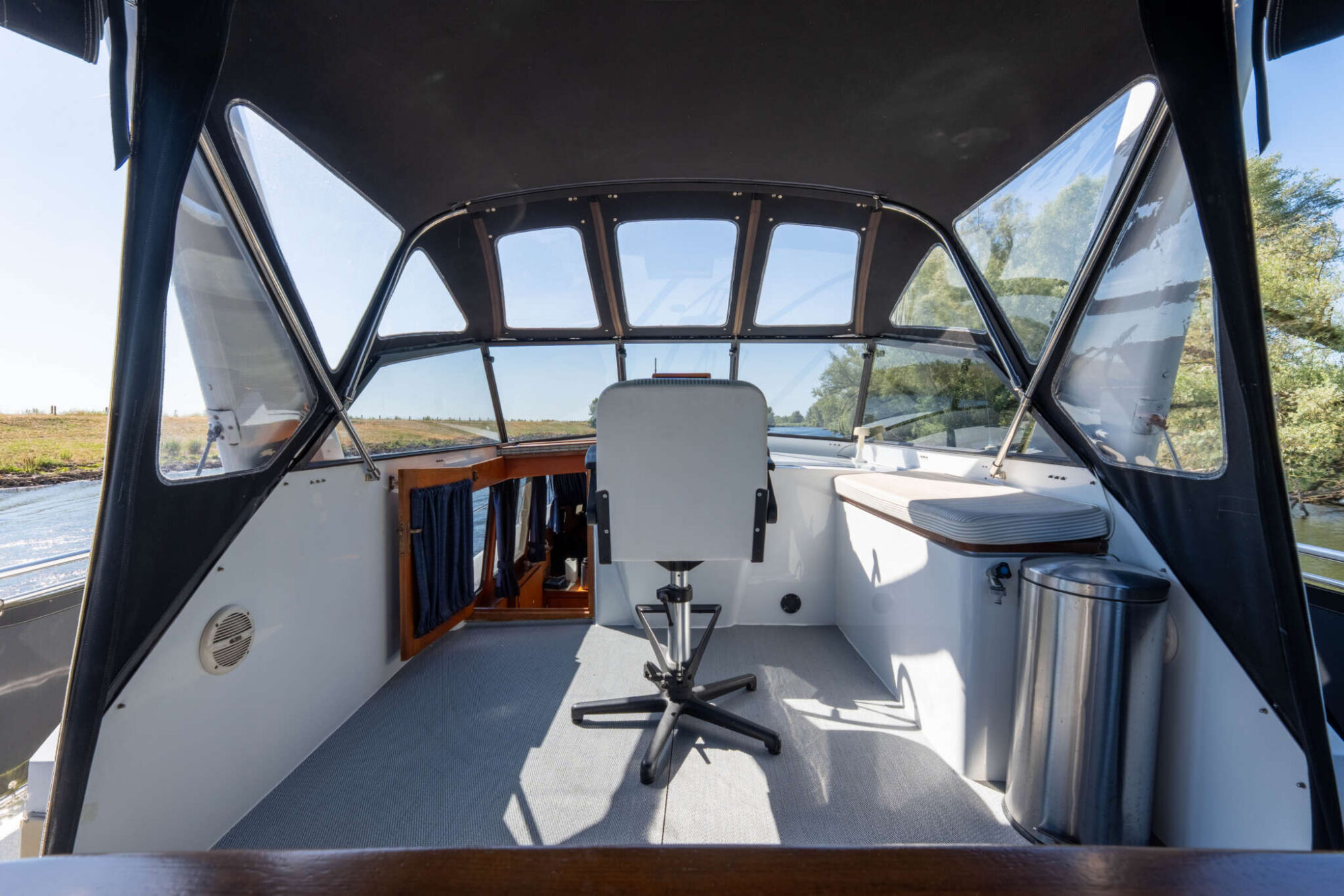 foto: 88 Explorer Explorer Classic 14.00 AK Cabrio