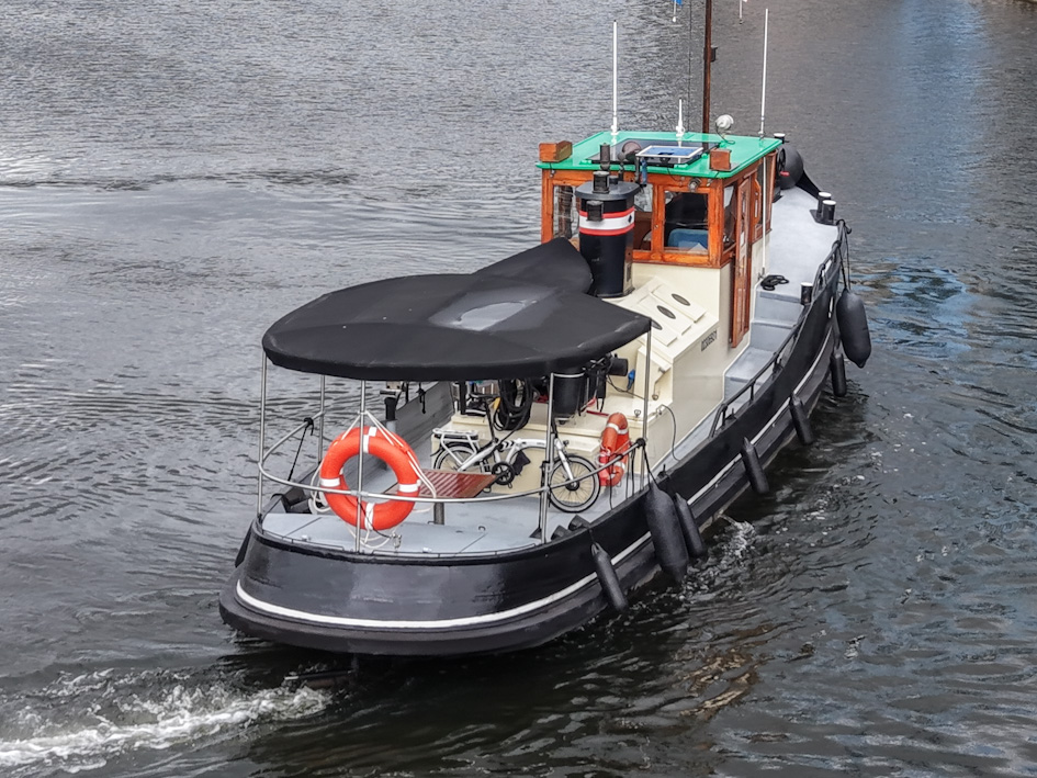 foto: 41 Motorsleepboot Carbon 15.63 met CBB