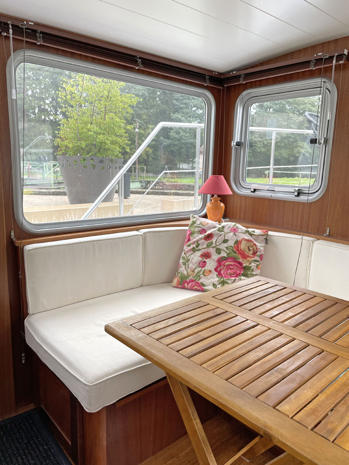 foto: 45 Piper Luxemotor 49L