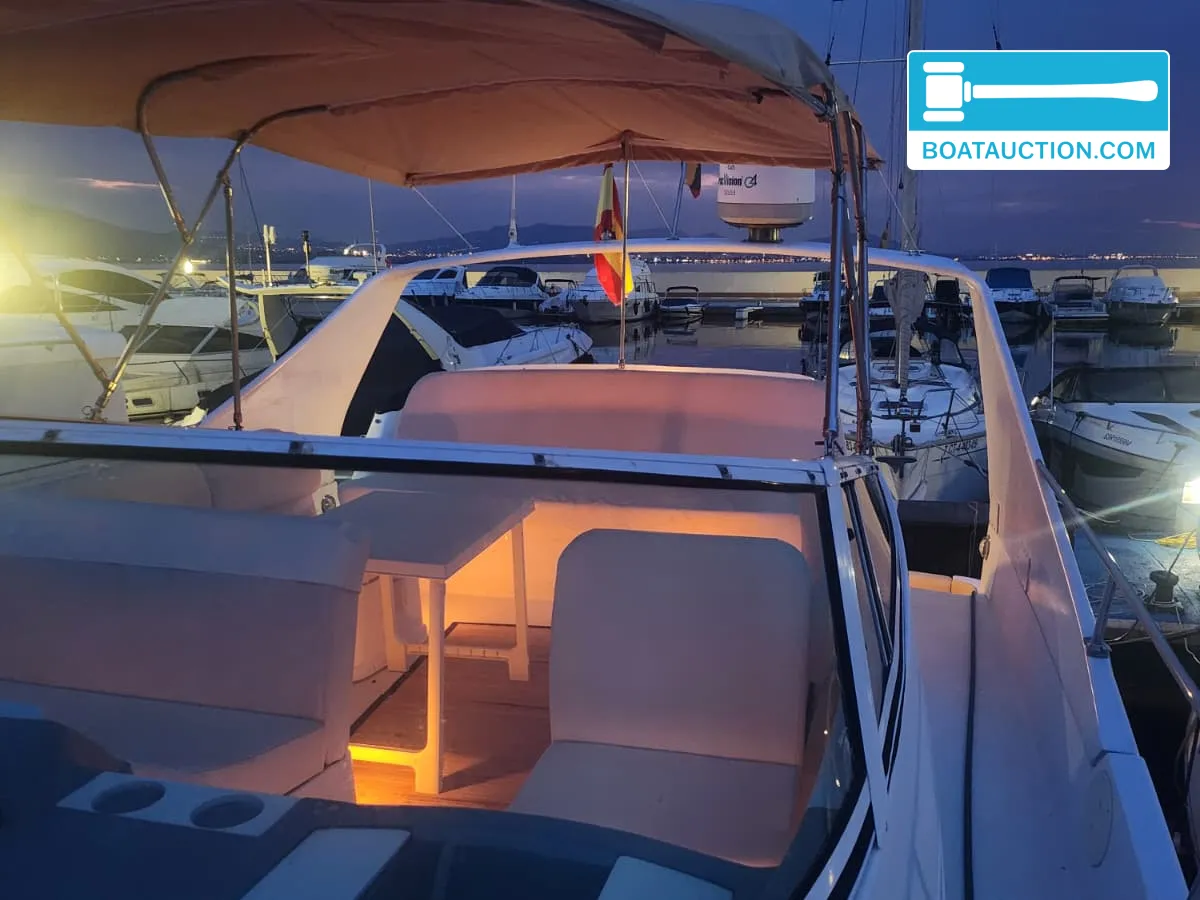 foto: 14 Carver Mariner 350