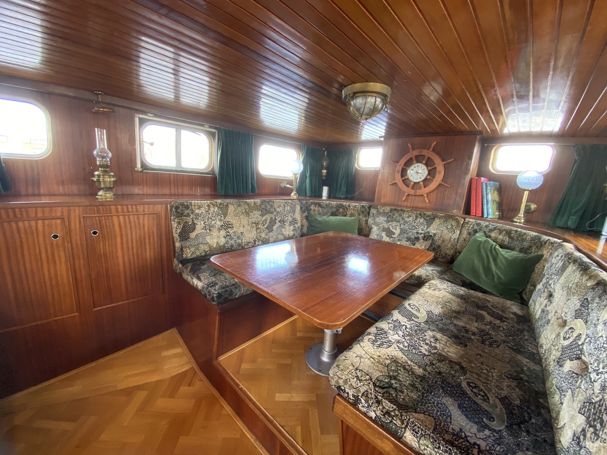 foto: 39 Gillissen  1130 AK Spiegelkotter