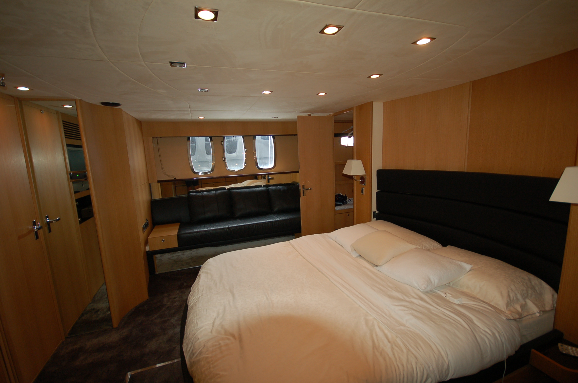 foto: 22 Fairline Squadron 70