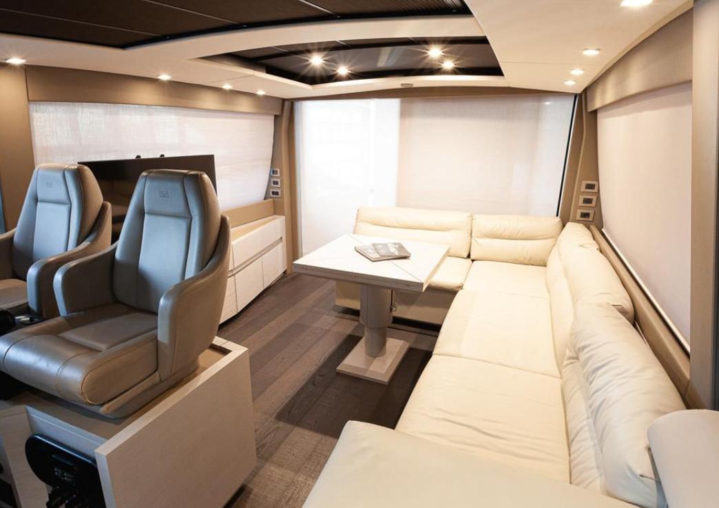 foto: 18 Pershing 7 X