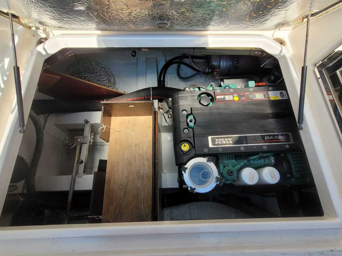 foto: 34 Nimbus 380 Commander