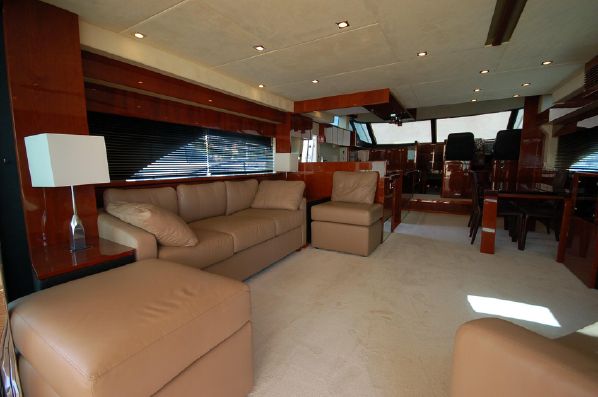 foto: 35 Fairline Squadron 68