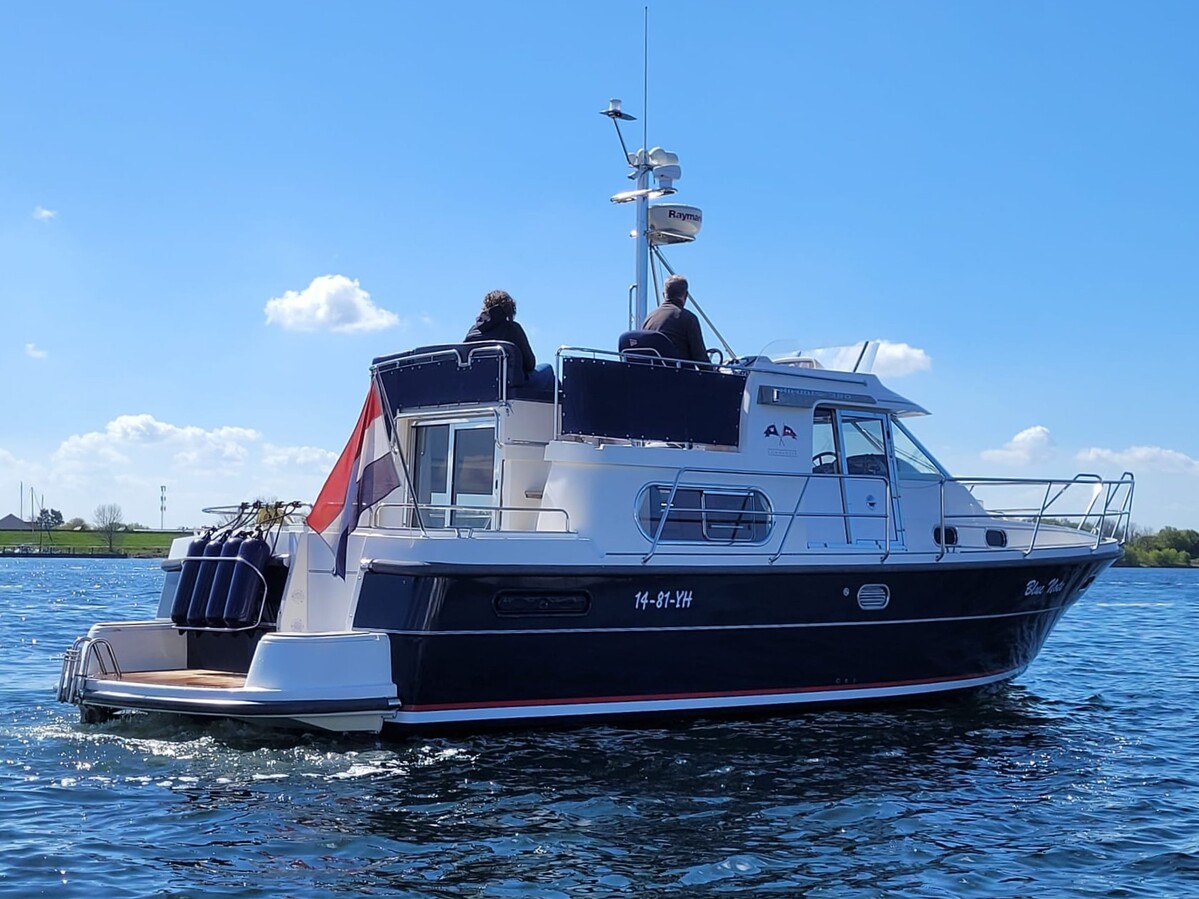foto: 52 Nimbus 380 Commander