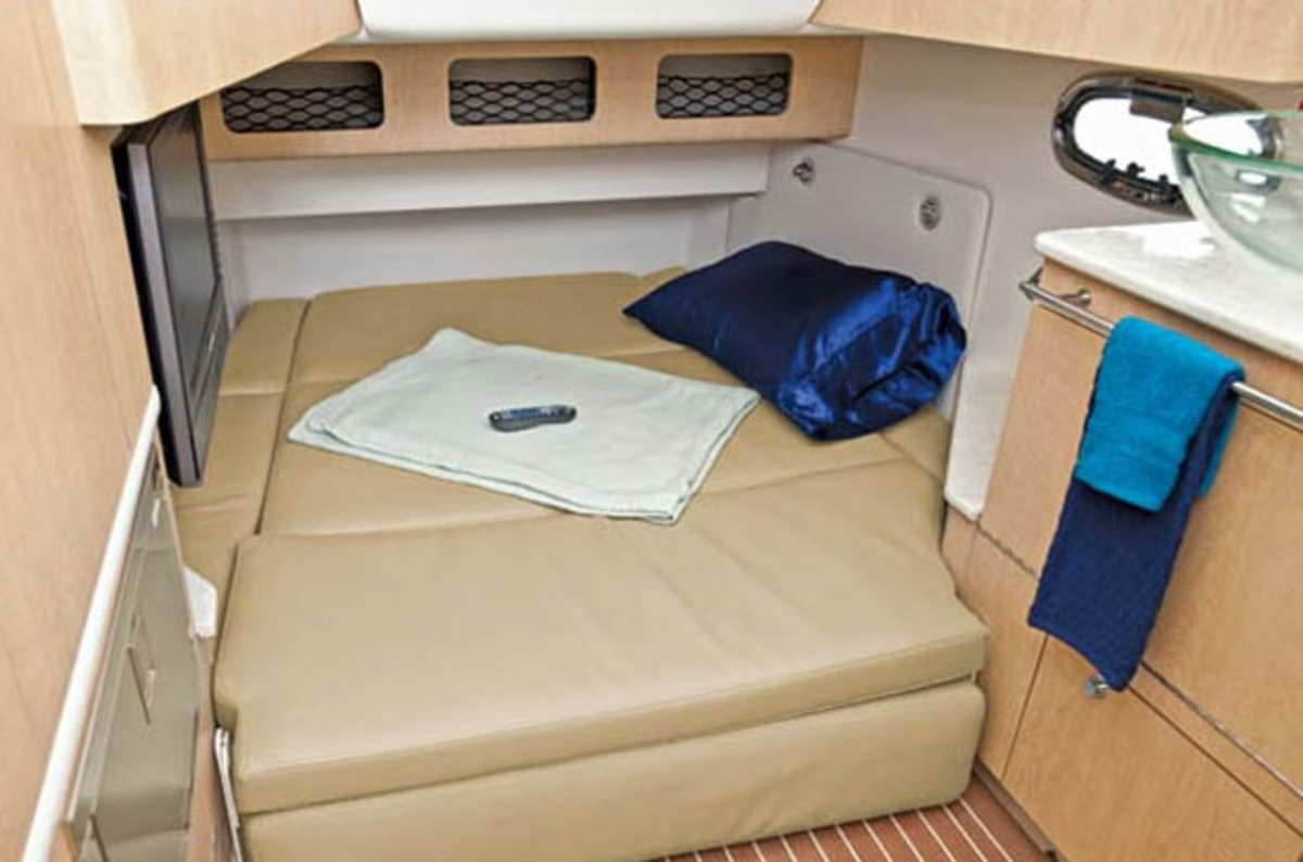 foto: 25 Boston Whaler 380 Outrage