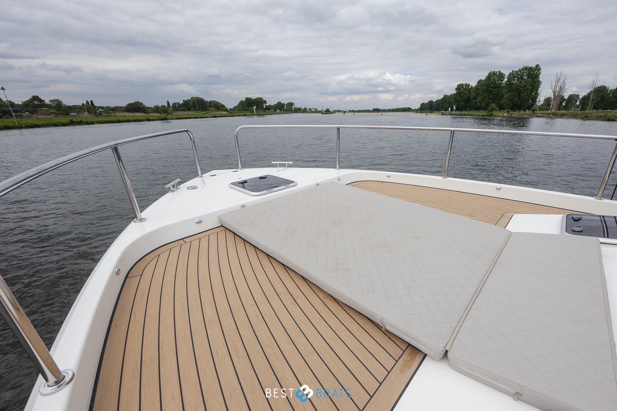 foto: 44 Cobra Yachts Futura 36 Premium Fly