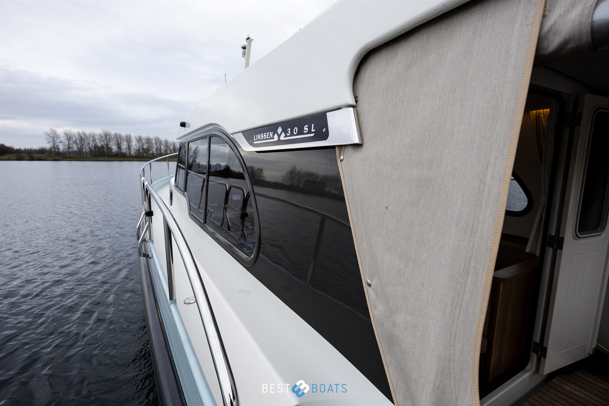 foto: 44 Linssen 30 SL Sedan
