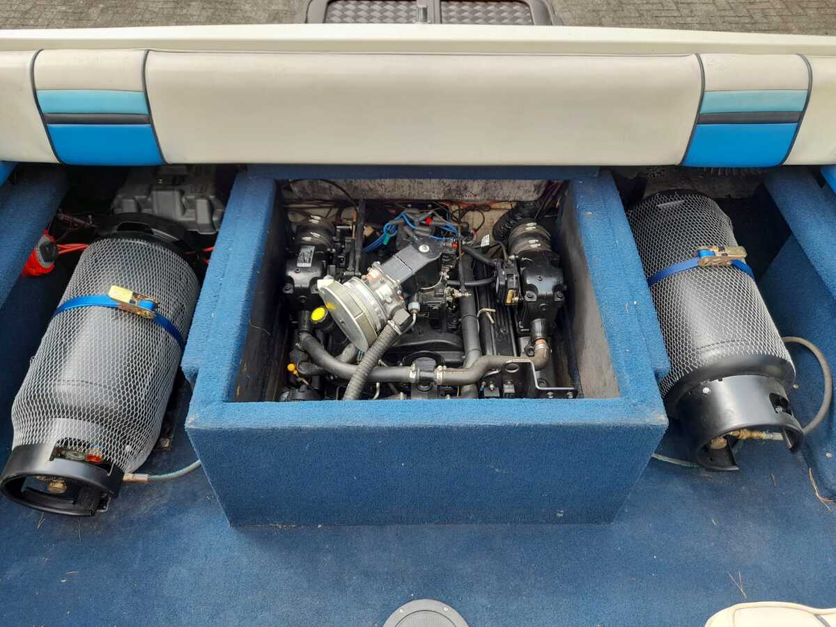 foto: 33 Wellcraft 233 Eclipse