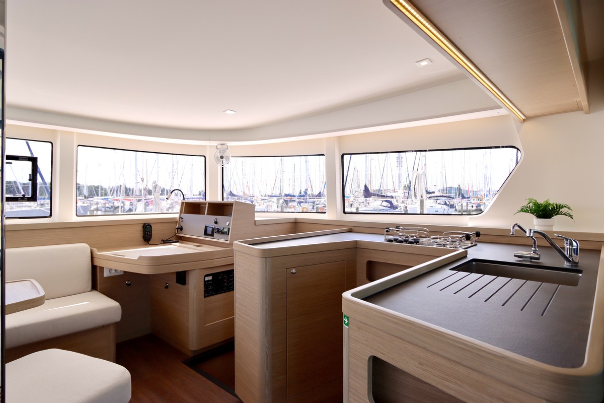 foto: 33 Lagoon 42 Full specs
