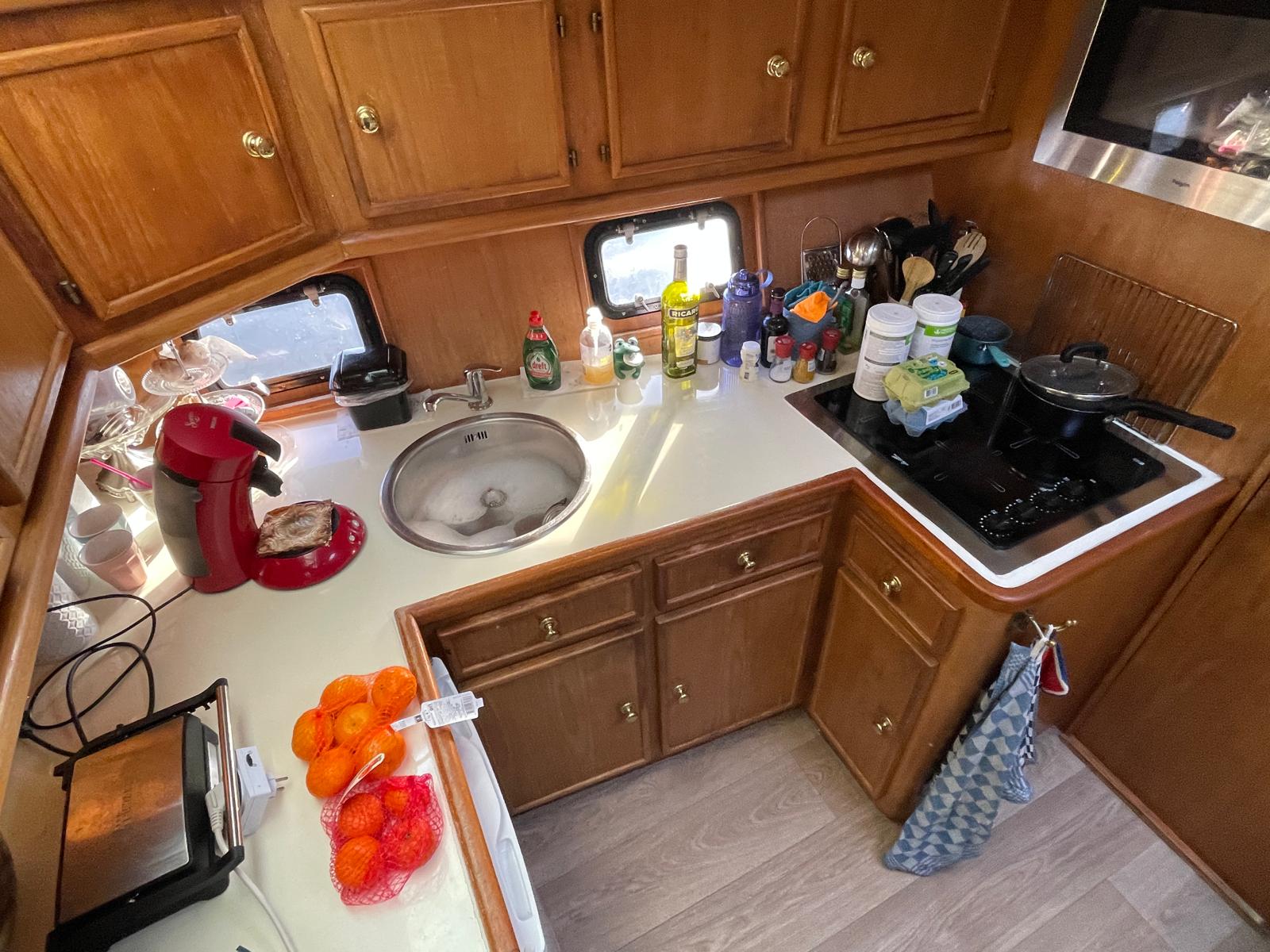 foto: 20 Valk  Voyager ( Woonboot )