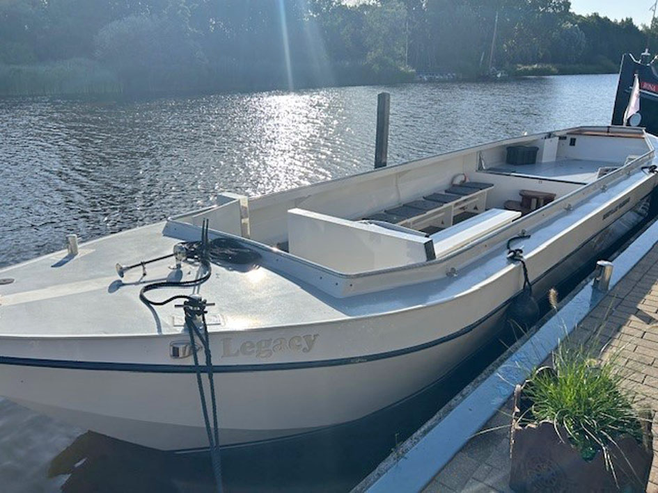 foto: 18 Open Rondvaartboot 35 gasten