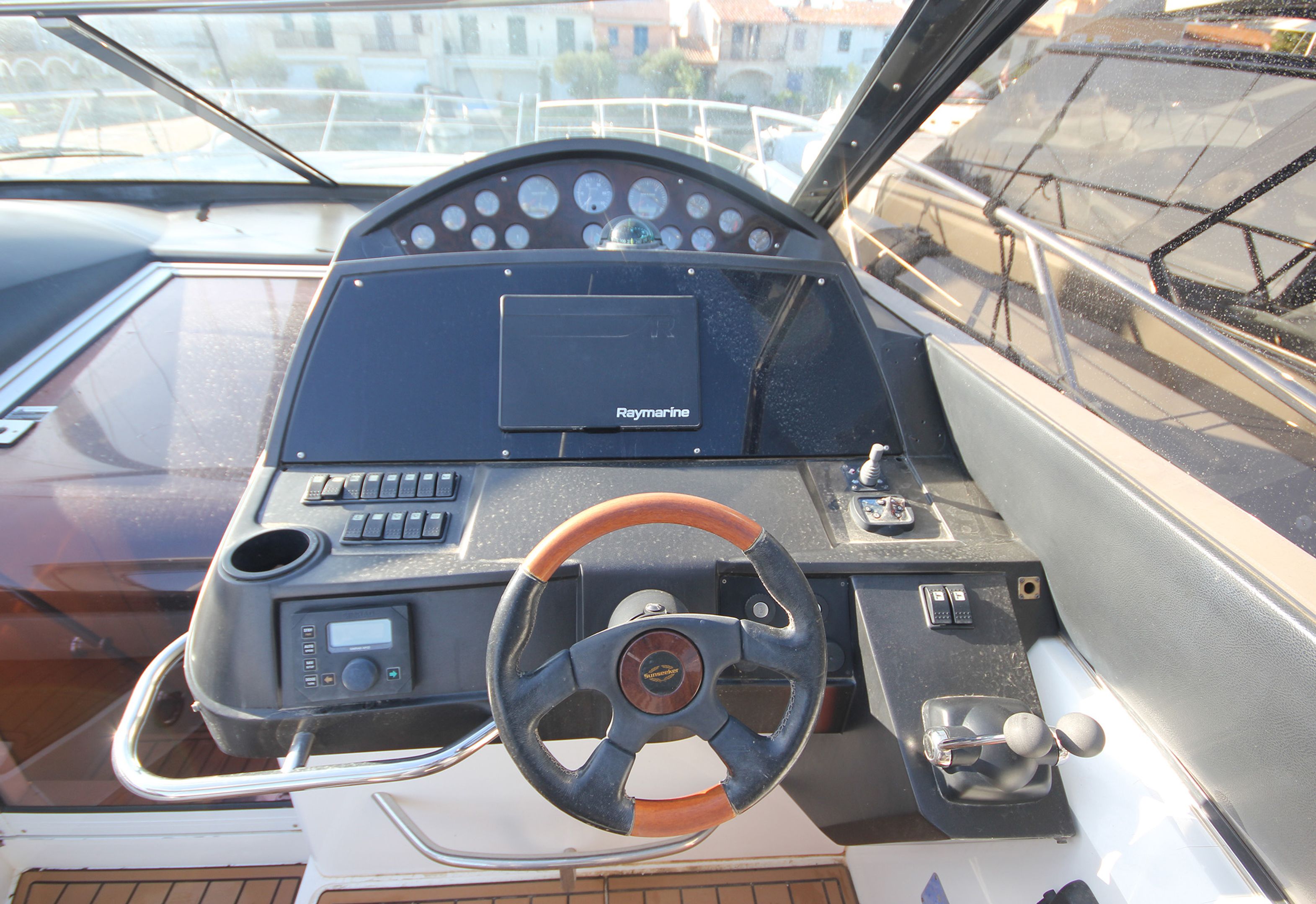 foto: 21 Sunseeker Portofino 53