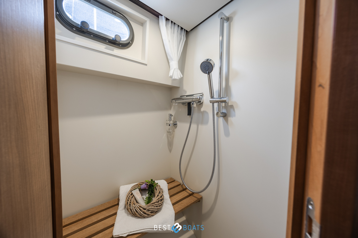 foto: 37 Linssen 35 SL AC