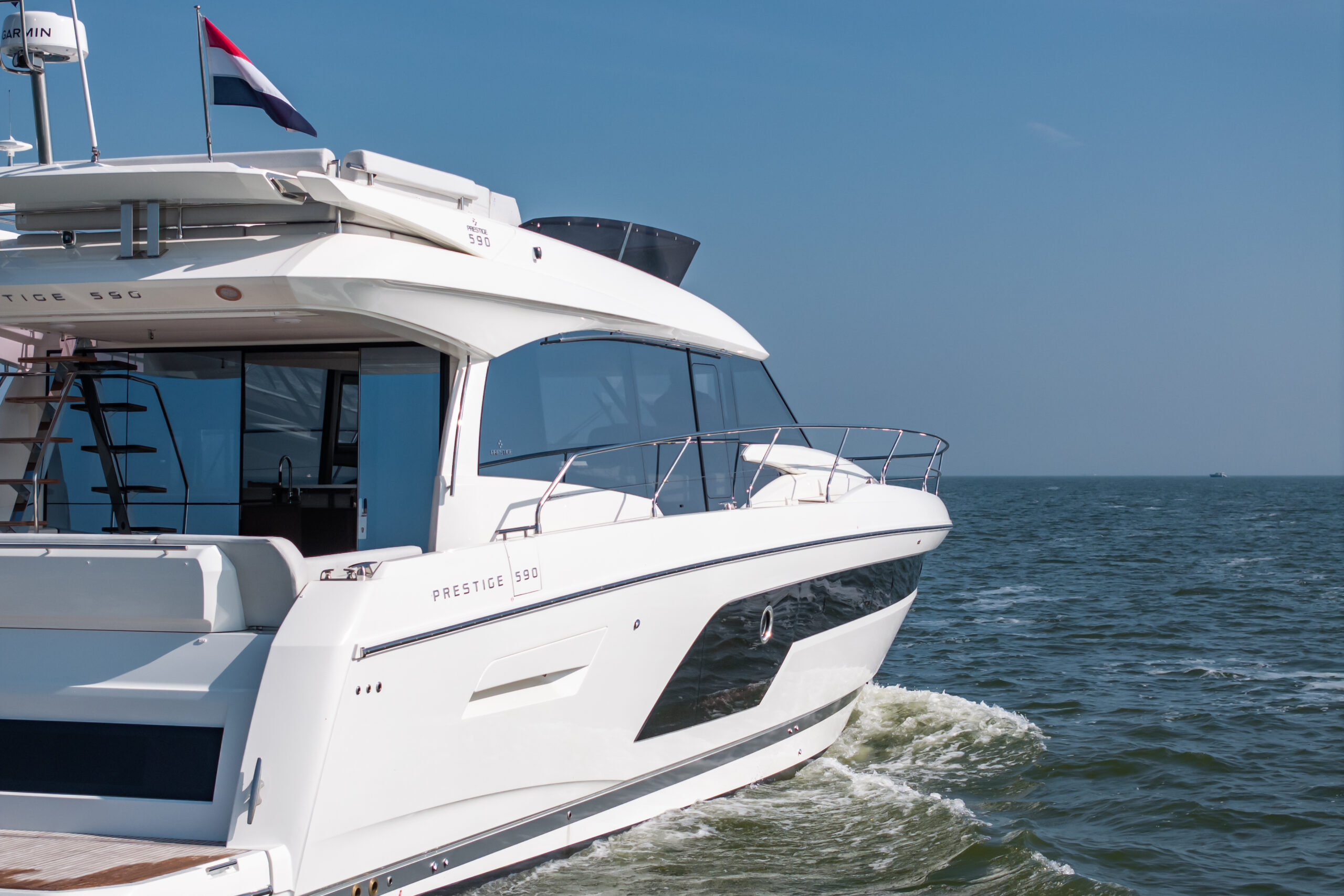 foto: 98 Prestige 590