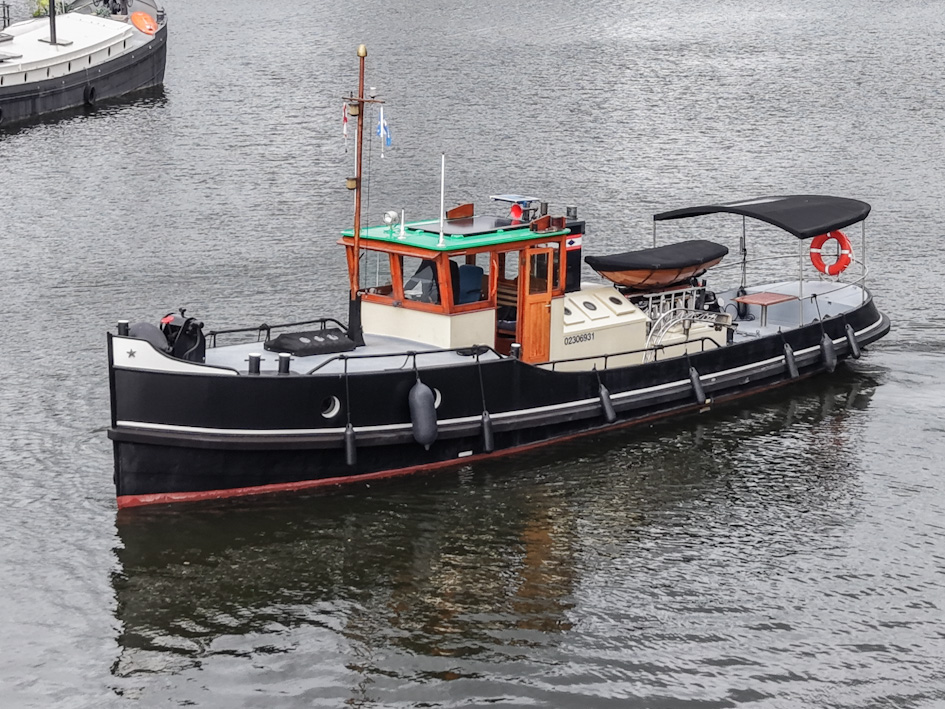 foto: 43 Motorsleepboot Carbon 15.63 met CBB