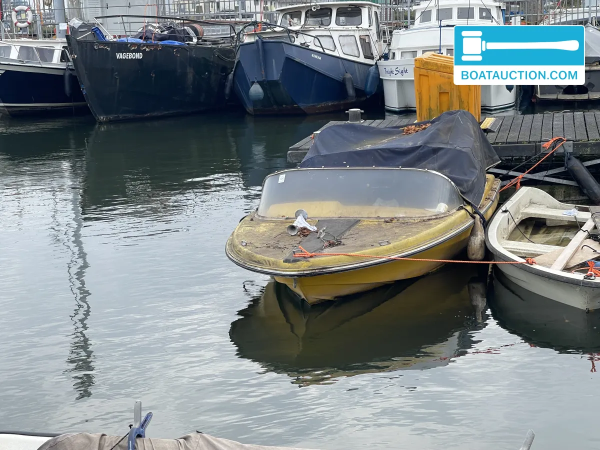 foto: 8 Speedboot 500