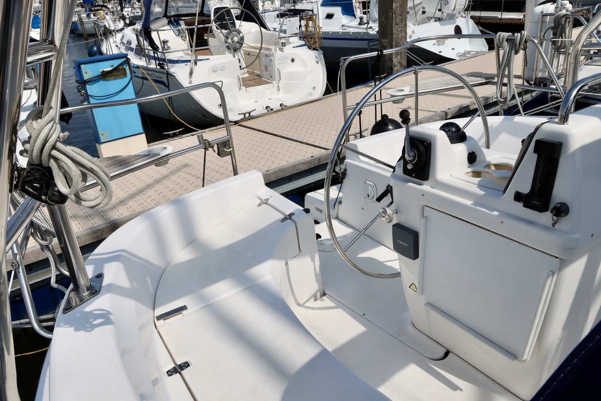 foto: 110 Hunter 340