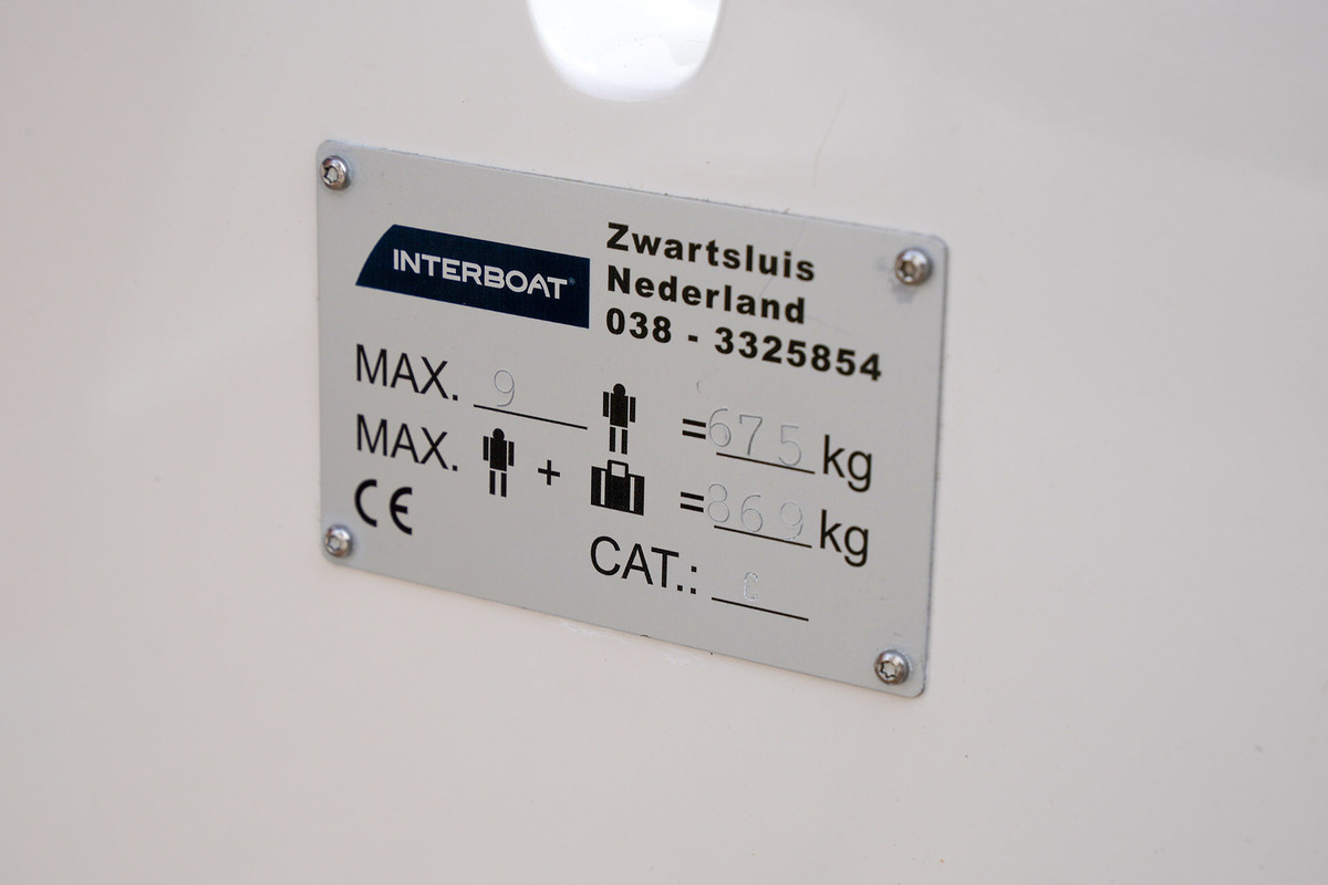 foto: 32 Interboat Intender 780