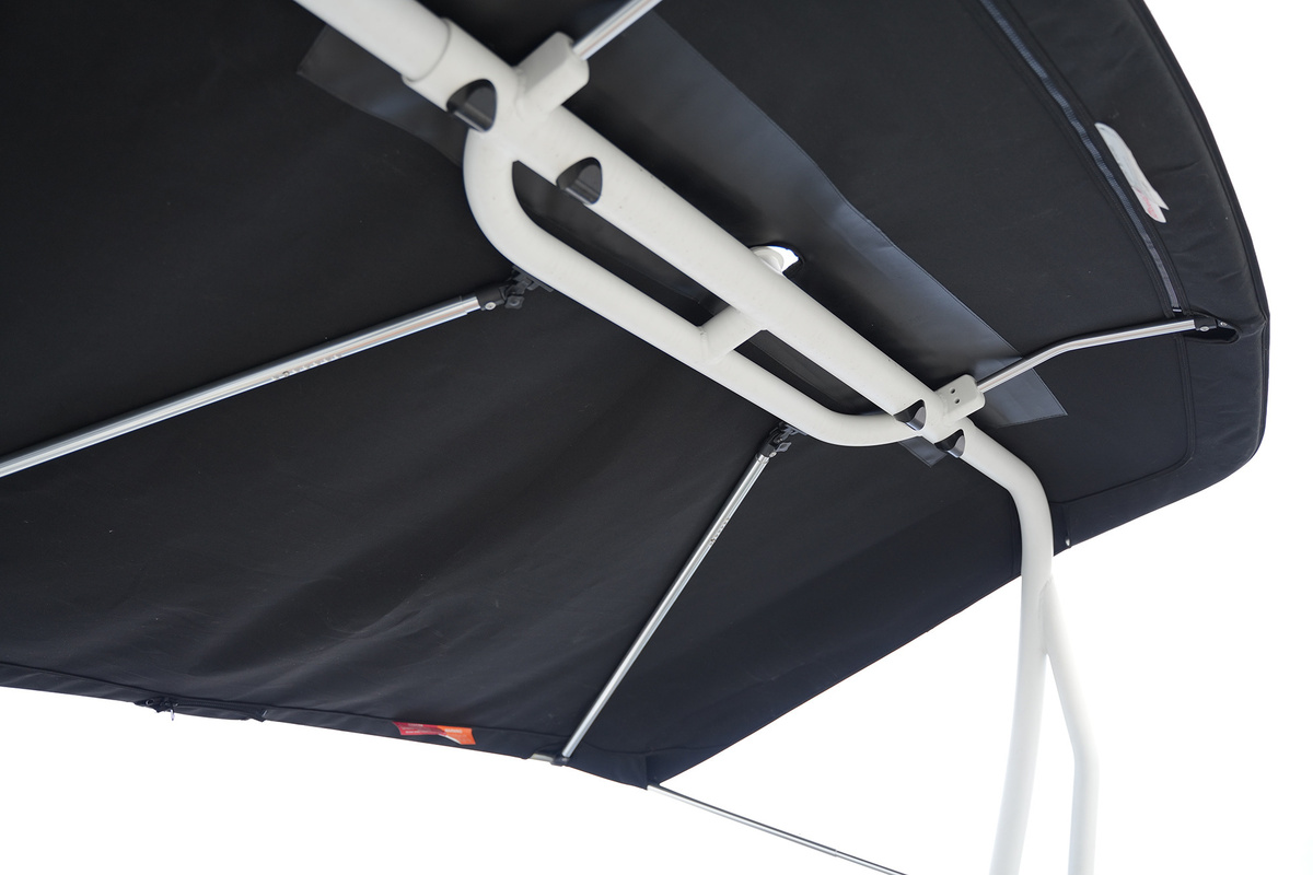 foto: 43 Cobalt CS23