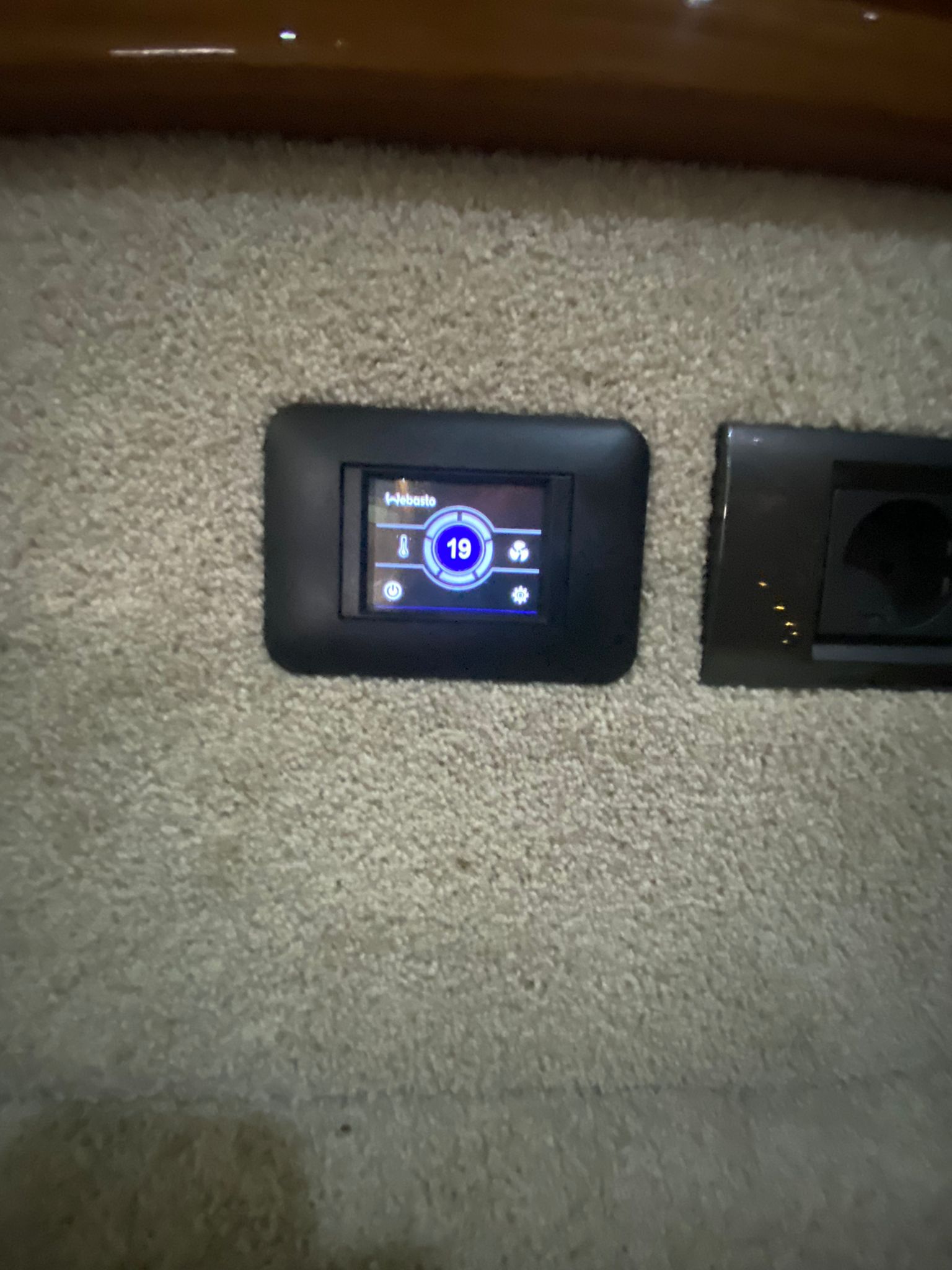 foto: 24 Sealine T52