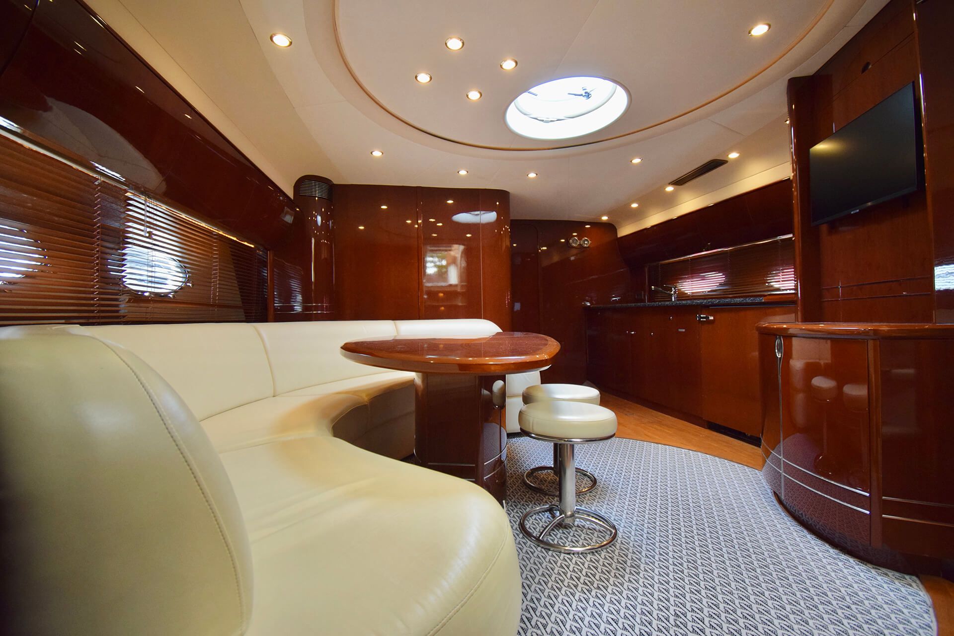 foto: 17 Princess  V58 HT