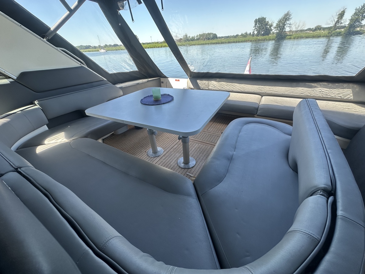 foto: 44 Sea Ray  500