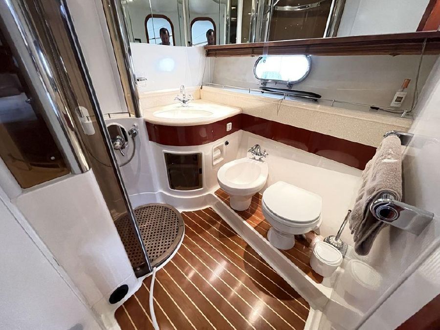 foto: 25 Fairline  Squadron 50