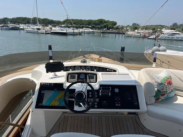 foto: 65 Princess 67 Fly