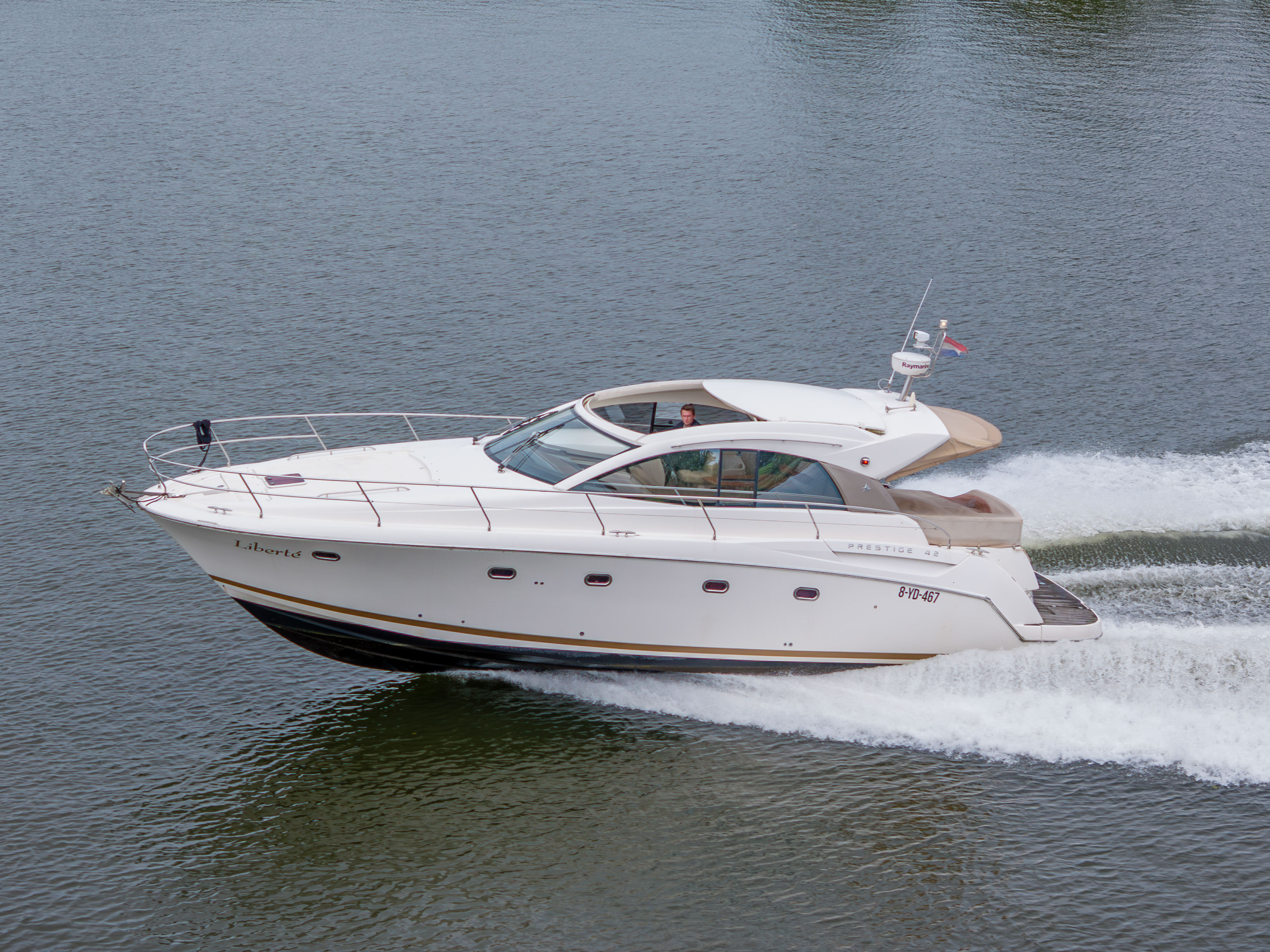 foto: 88 Jeanneau Prestige 42S