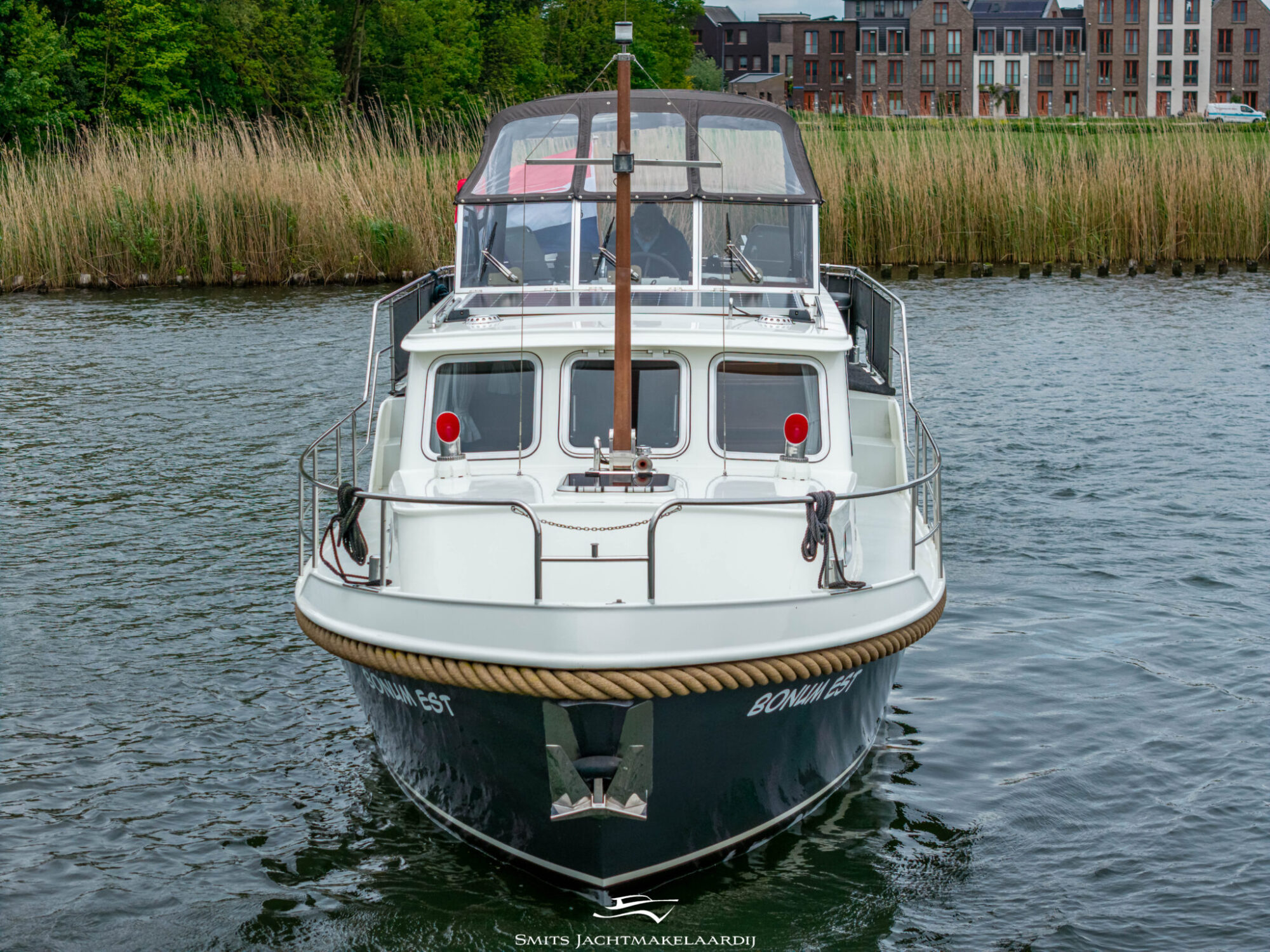 foto: 64 Jetten Jetten Bully 9.60 AK
