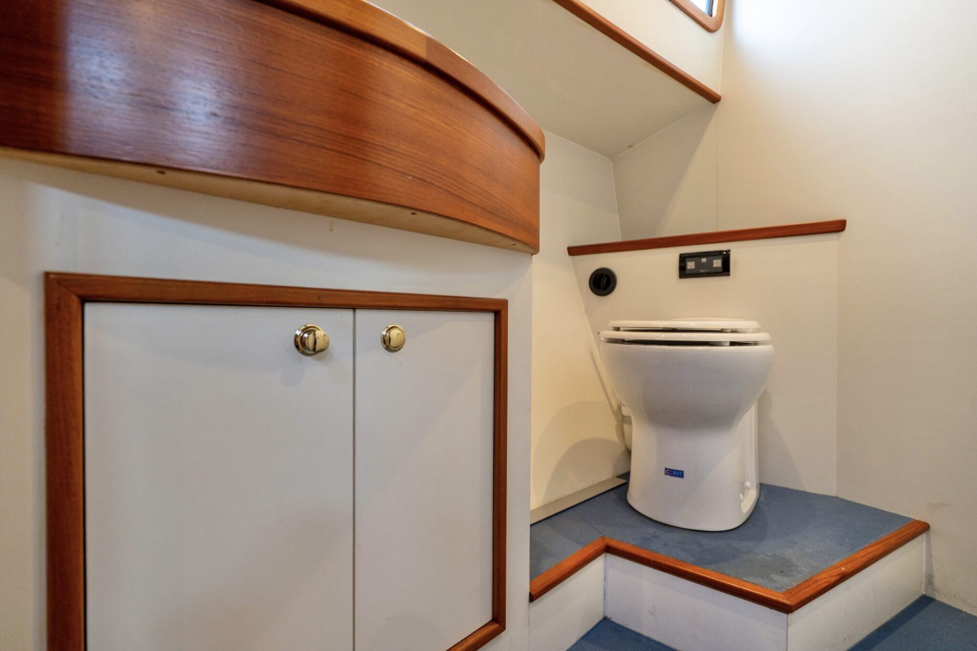 foto: 32 Pieter Beeldsnijder Pieter Beeldsnijder Spiegelkotter 15.00 VS