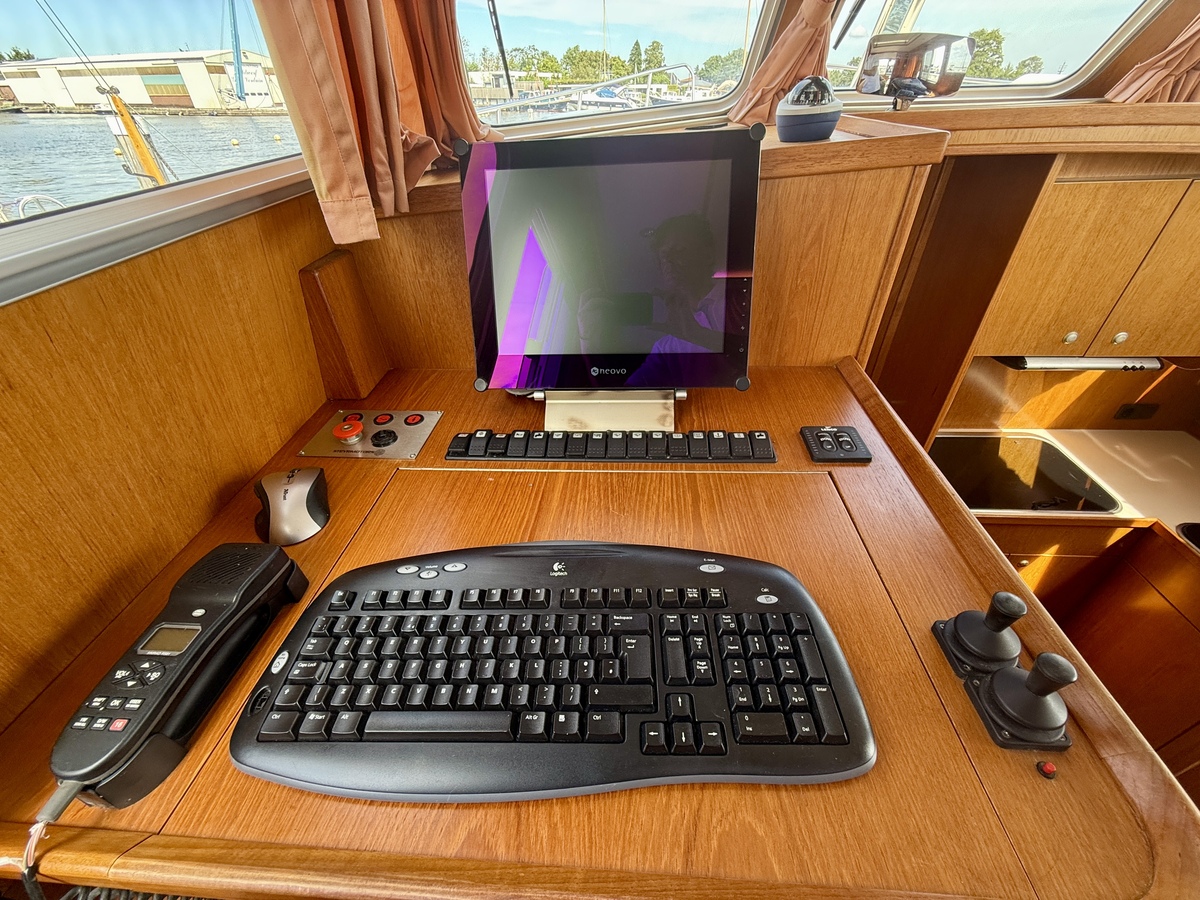 foto: 95 Exellent 1000 Hybride Patrol