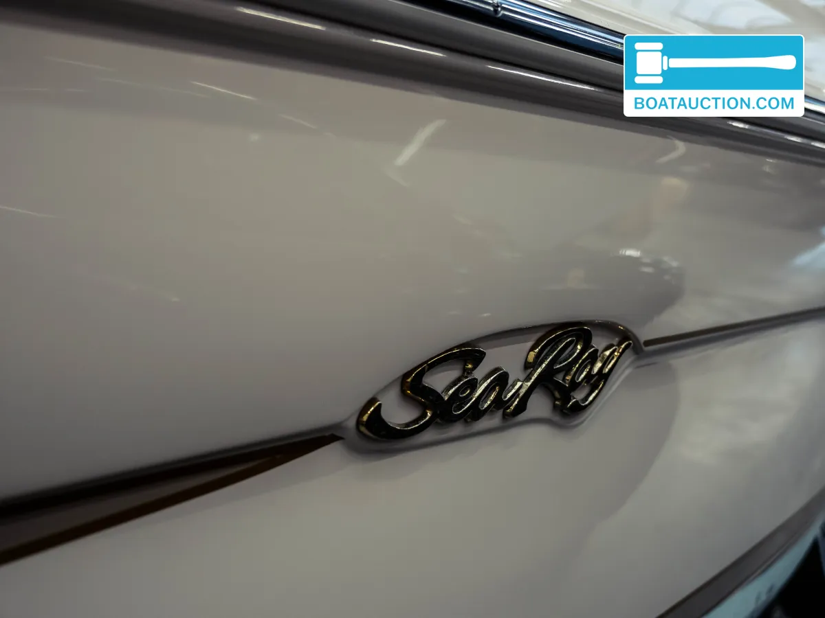foto: 35 Sea Ray 200 Signature