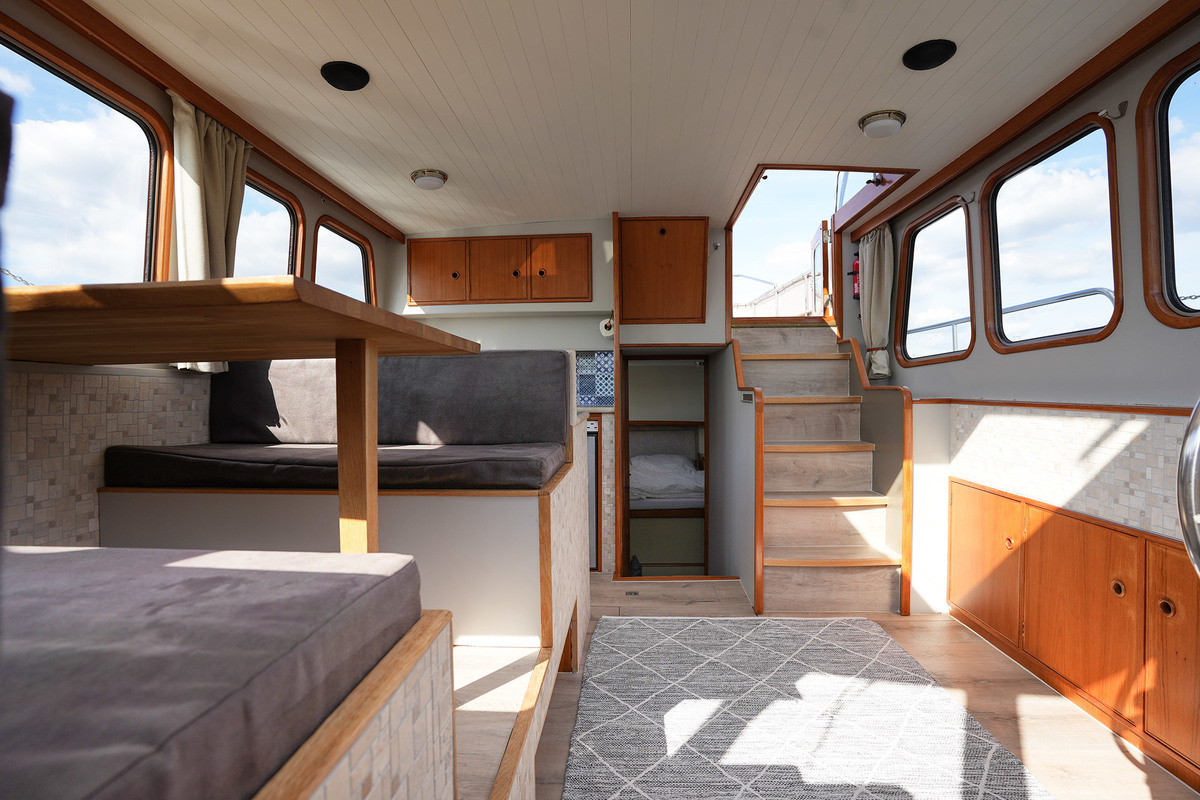 foto: 47 Hellingskip 1100 AK