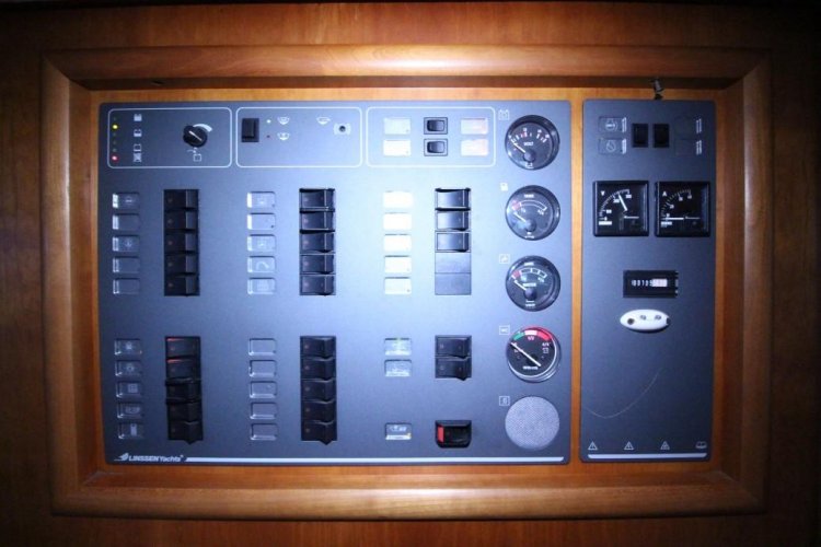 foto: 143 Linssen Grand Sturdy 470 AC MkII Stabilizers