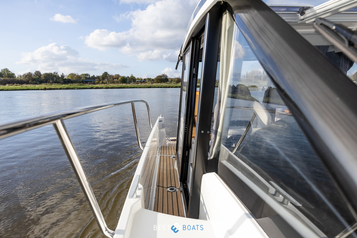 foto: 34 Jeanneau 895 MERRY FISHER