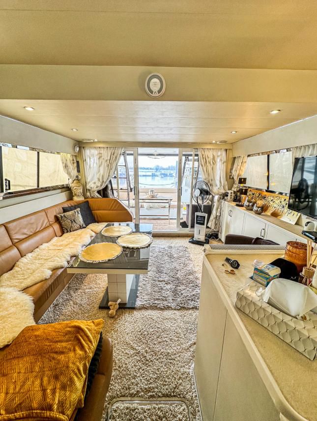 foto: 23 Princess Princess 48 Flybridge