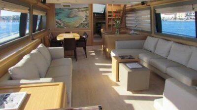 foto: 13 Ferretti  800