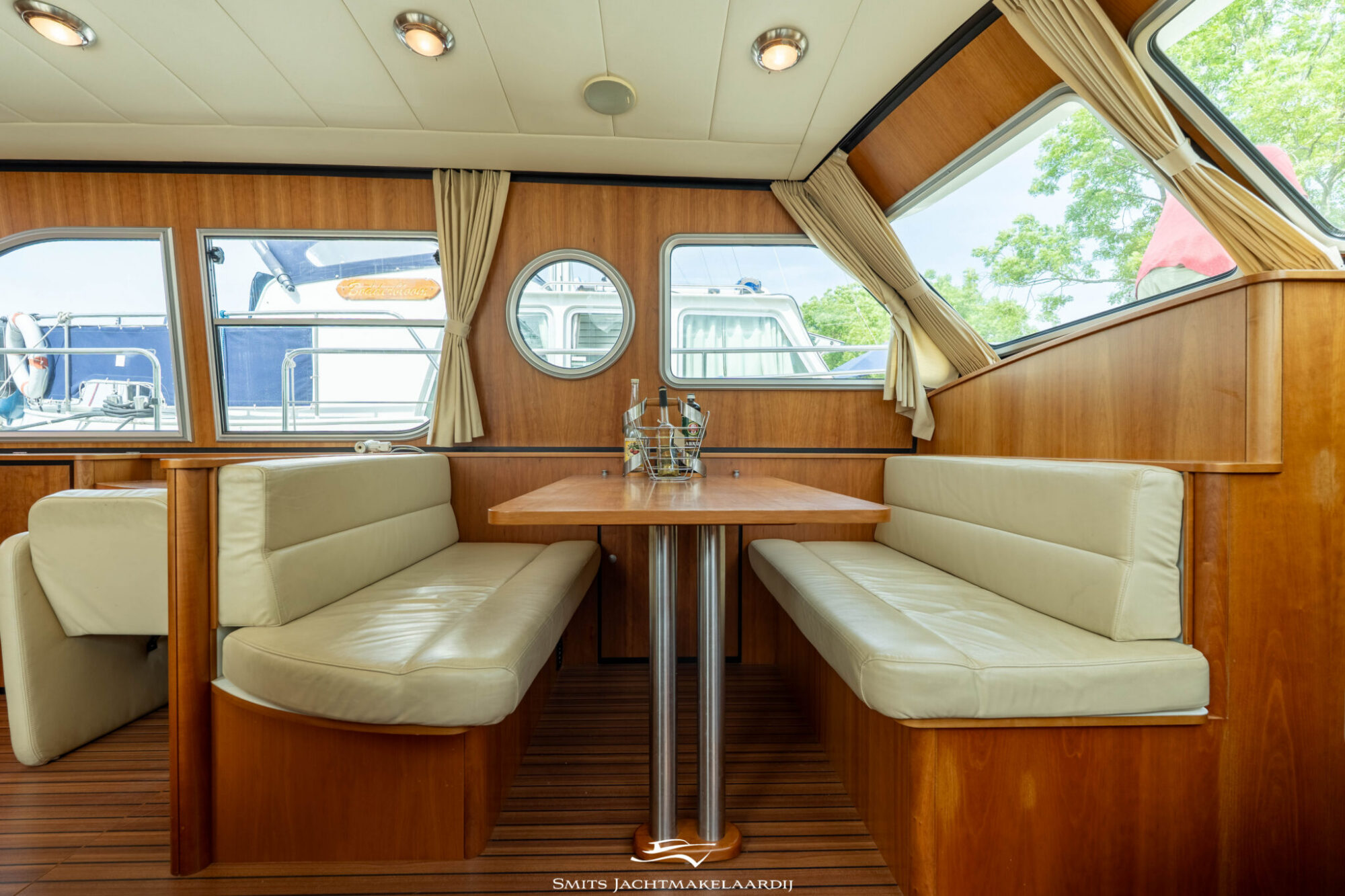 foto: 35 Linssen Linssen Grand Sturdy 43.9 AC