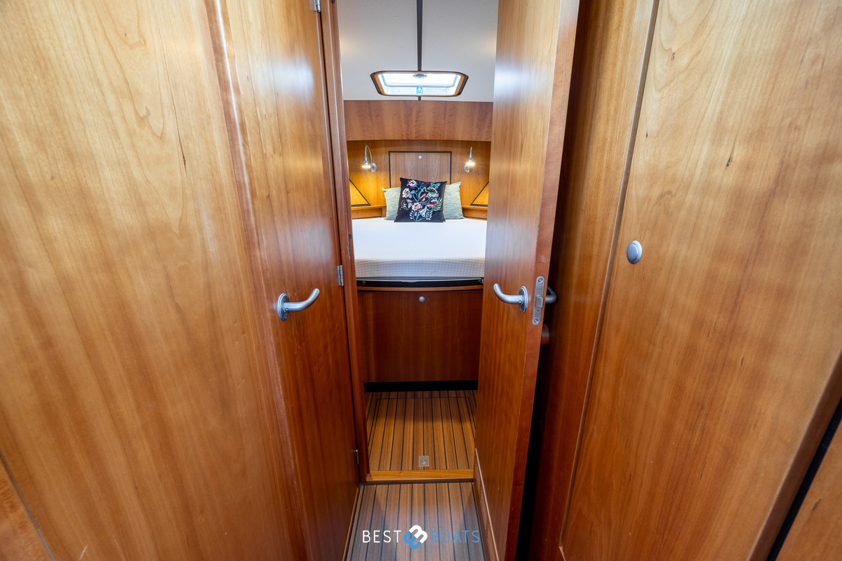 foto: 32 Linssen Grand Sturdy 33.9 AC