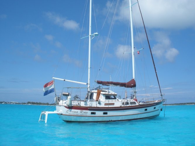 foto: 10 Cheoy Lee Motorsailer 43