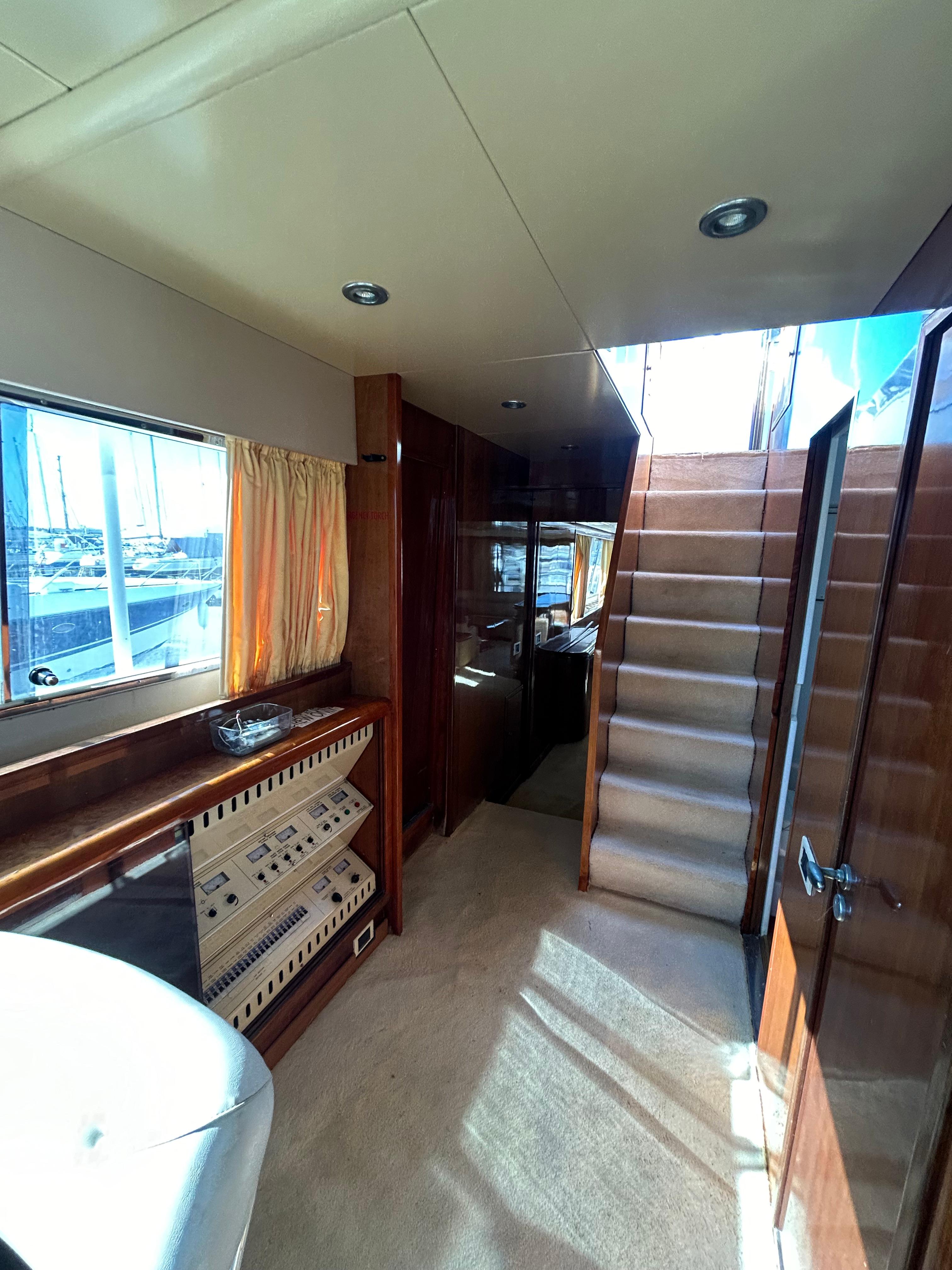 foto: 9 Falcon 82 geschikt voor bewoning 