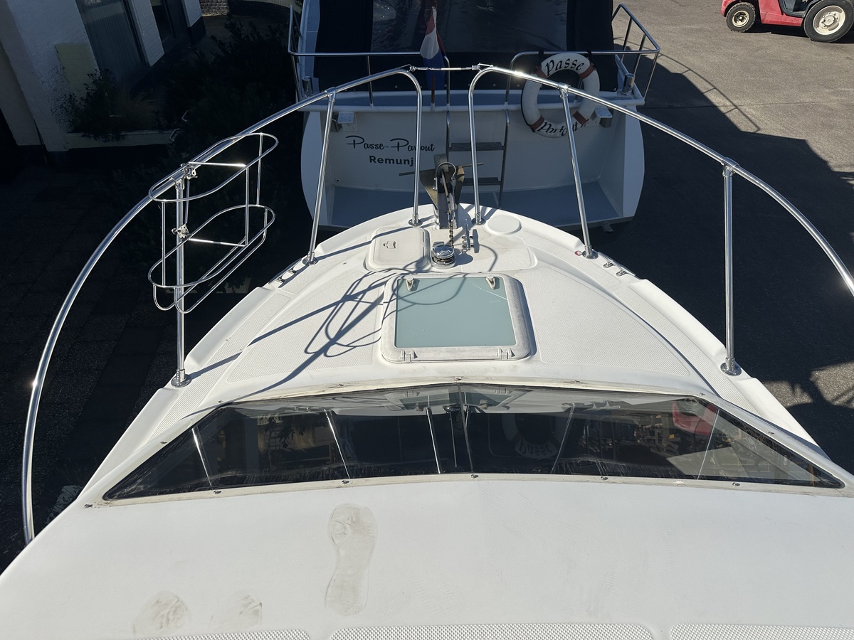 foto: 36 Bayliner 246 Discovery 