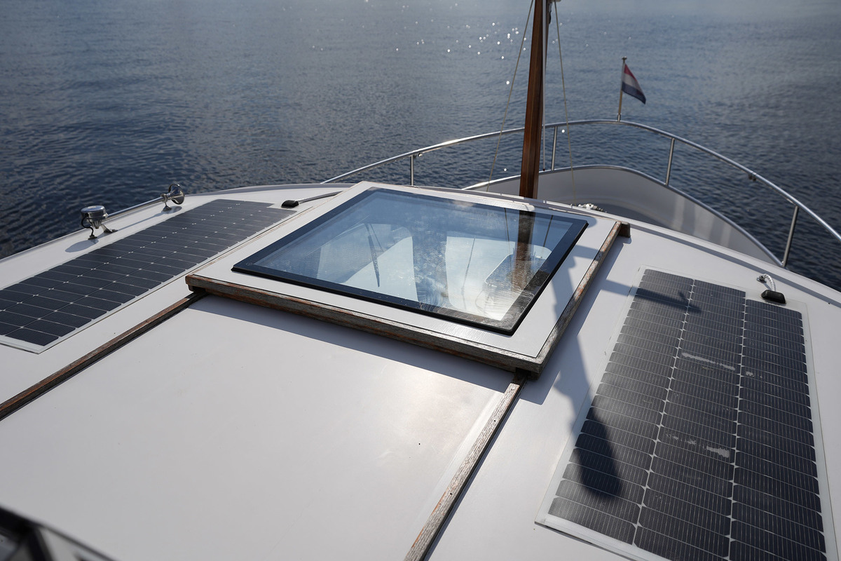 foto: 48 Hellingskip 1100 AK