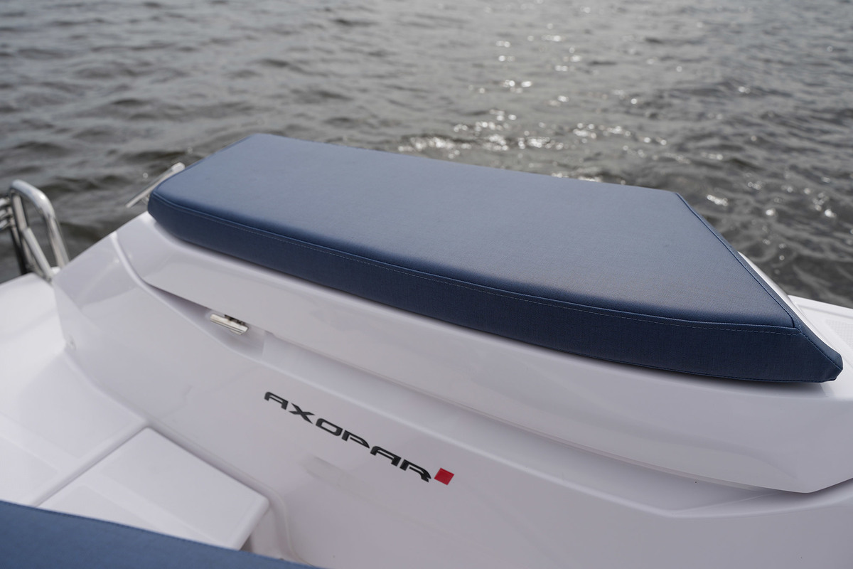 foto: 53 Axopar 29 XC Cross Cabin