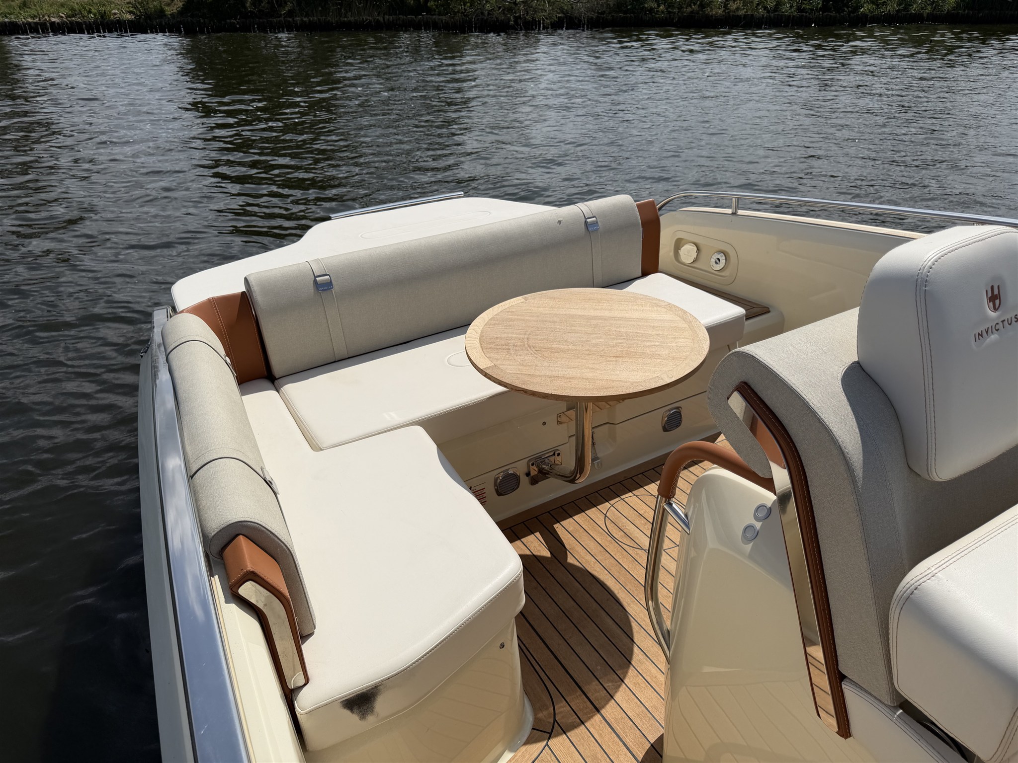 foto: 31 Invictus GT 280