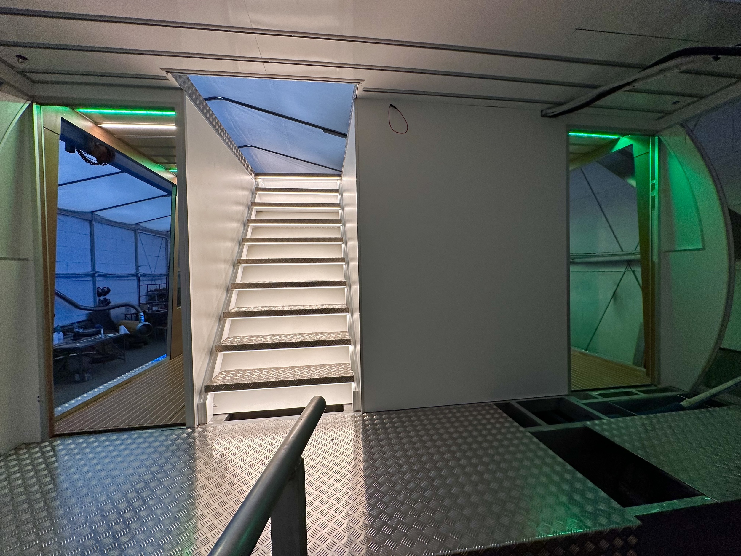 foto: 35 Holiday Boat Sundeck 57 Passenger Catamaran